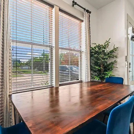 King Bed, Balcony, Covered Patio & Firepit! 8 Minutes From Broadway Nashville Exterior photo