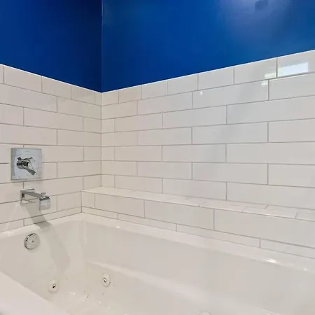 King Bed, Balcony, Covered Patio & Firepit! 8 Minutes From Broadway Nashville Exterior photo