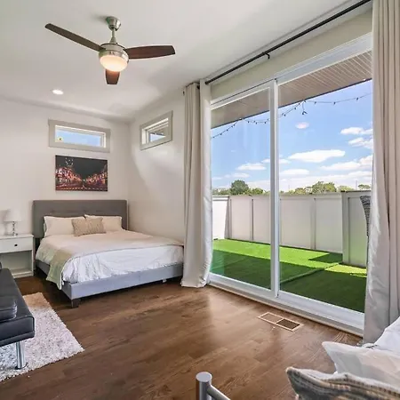 King Bed, Balcony, Covered Patio & Firepit! 8 Minutes From Broadway Nashville Exterior photo